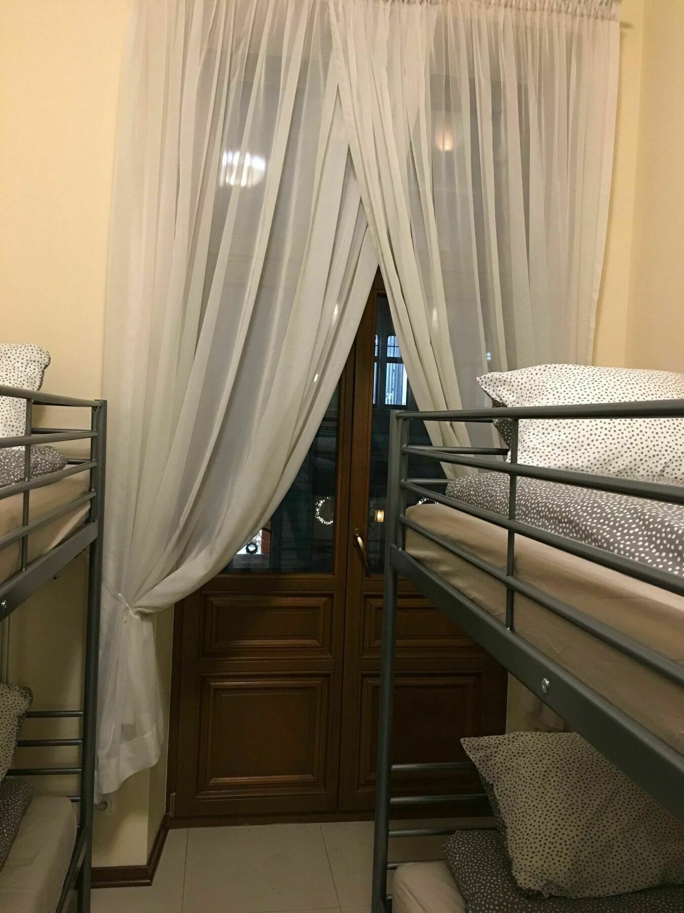 קרקוב Ametyst Hostel מראה חיצוני תמונה